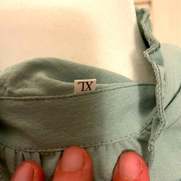 Fancy sleeveless mint green XL light weight summer ruffle top - Picture 6 of 6